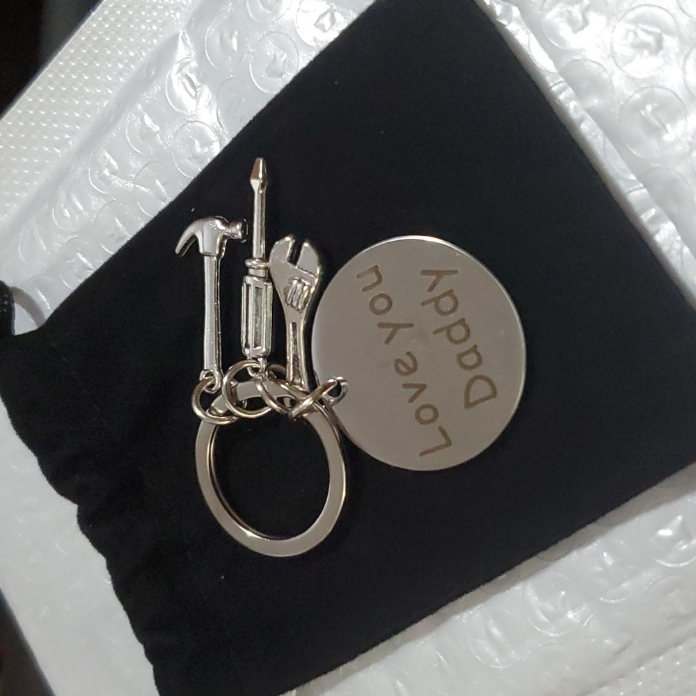 🎄5/$30🎄 Key Chain - Picture 2 of 2